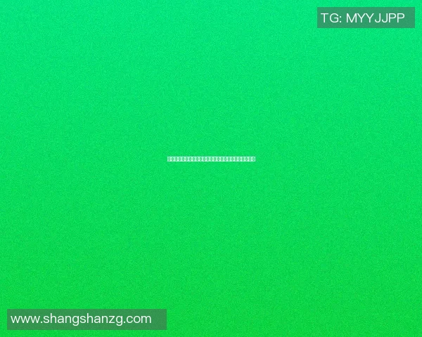 足球明星挑战魔方极限赛场瞬间高清图集展现技巧与魅力