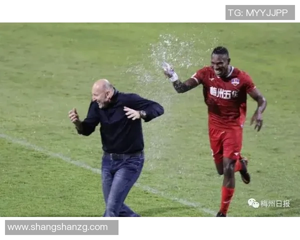 梅州客家迎战大连超越争夺联赛关键三分的激烈对决